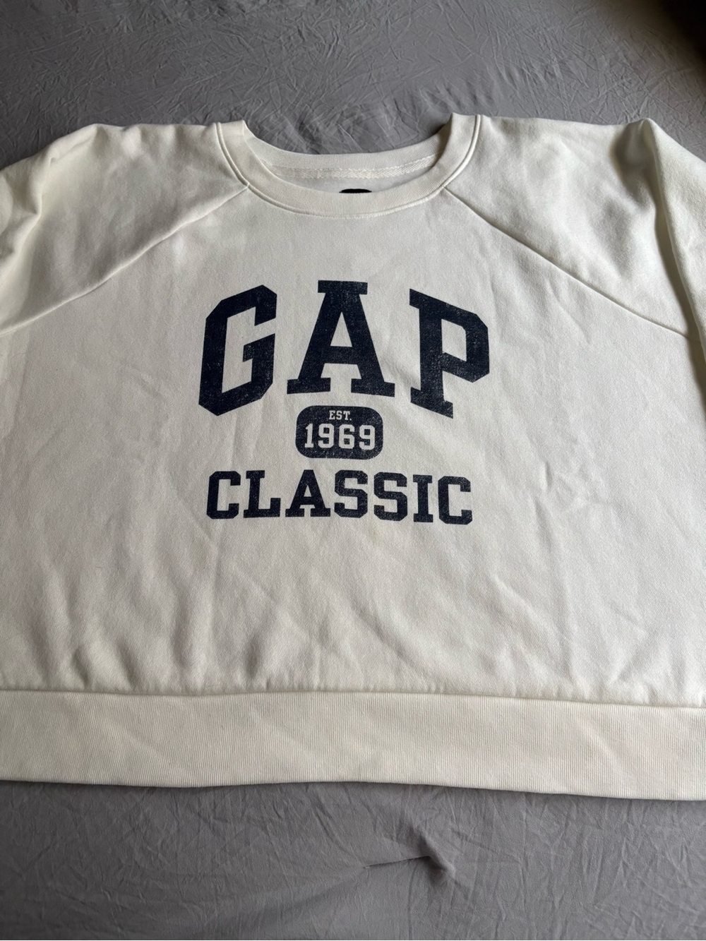 GAP White Crewneck Sweatshirt with Navy Tag